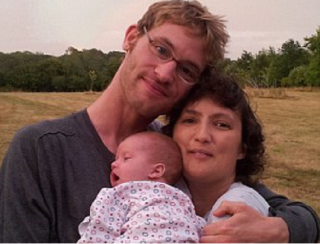 Матилда Тристрам със съпруга и детето си